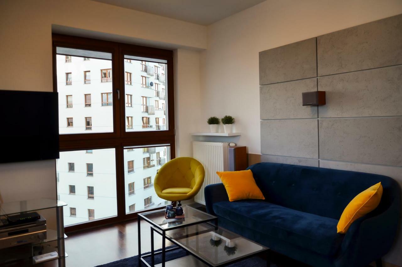 Aleja Wyscigowa 4C By Homeprime Warsaw Exterior photo